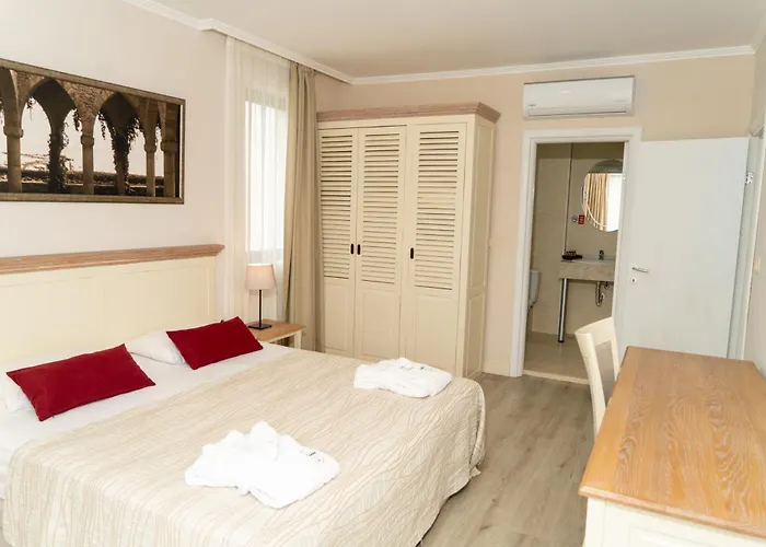 White Rock Castle Hotel & Wellness Club